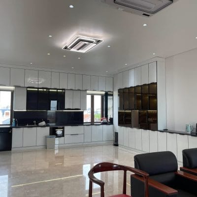 508649903 122213845166158575 650701505117755287 n Nội thất nhôm Aluhome chuyên tủ bếp, tủ quần áo, vách ngăn CNC. Thiết kế đẹp, chống ẩm mốc, lắp ráp nhanh, bền bỉ, không cong vênh, không mối mọt.