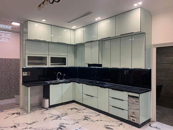aluhome don vi thiet ke thi cong noi that nhom tron goi uy tin 6848e12d391be Nội thất nhôm Aluhome chuyên tủ bếp, tủ quần áo, vách ngăn CNC. Thiết kế đẹp, chống ẩm mốc, lắp ráp nhanh, bền bỉ, không cong vênh, không mối mọt.
