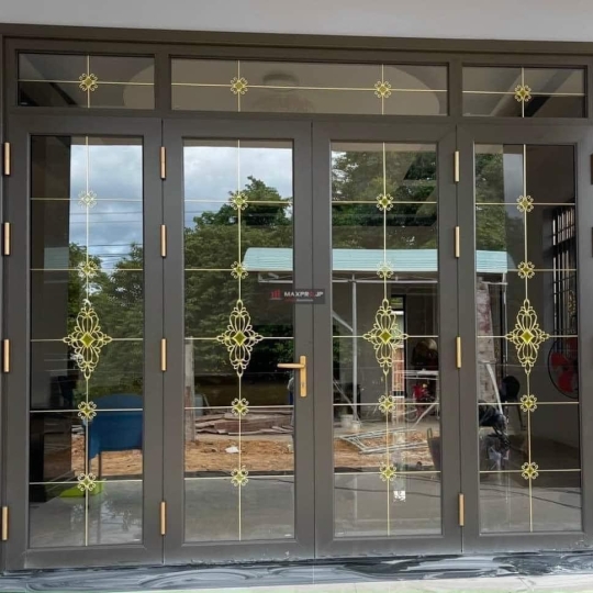 Cửa Nhôm Nội Thất Cao Cấp Cho Không Gian Sống Hiện Đại
